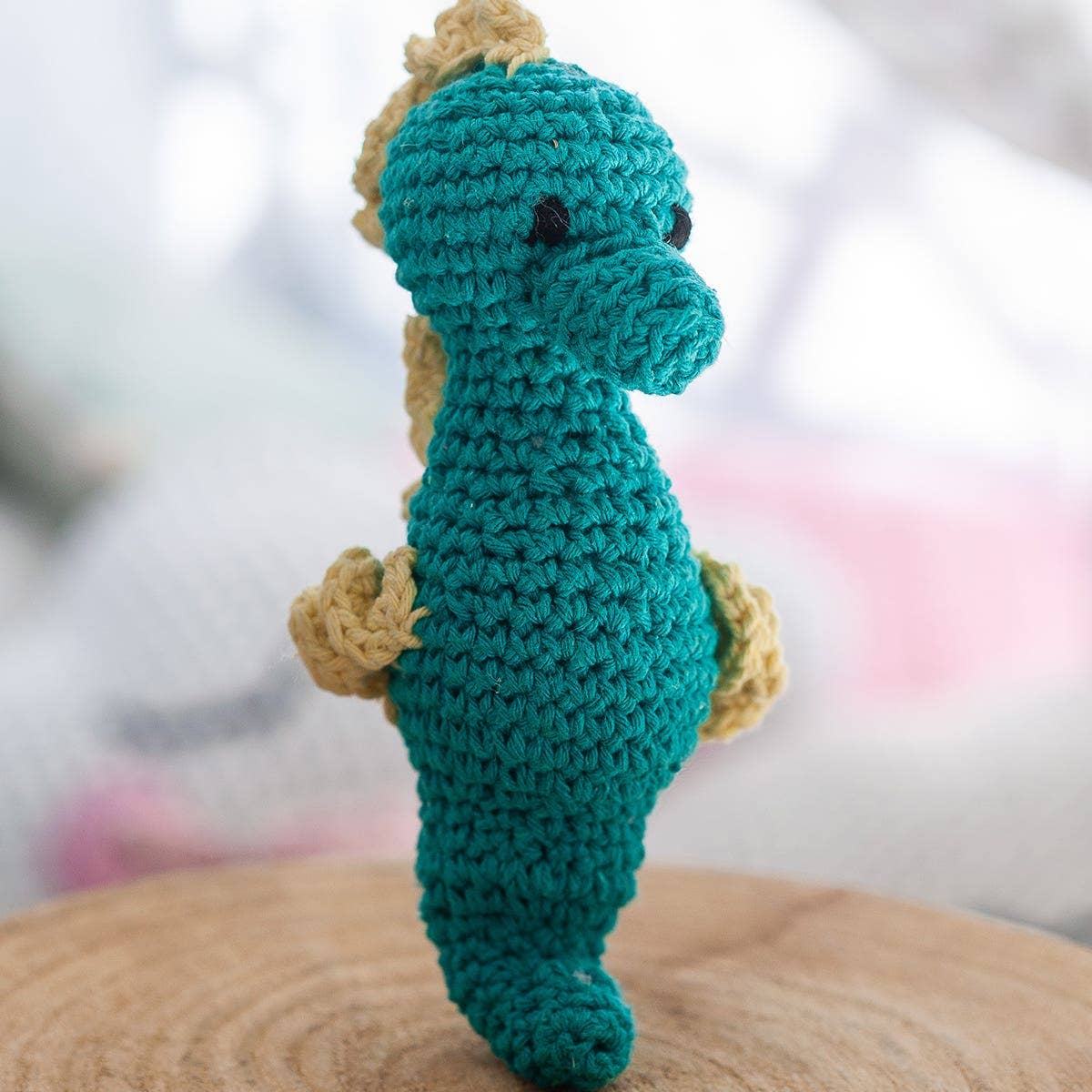 Hoooked - DIY Crochet Kit Bubbles the Seahorse