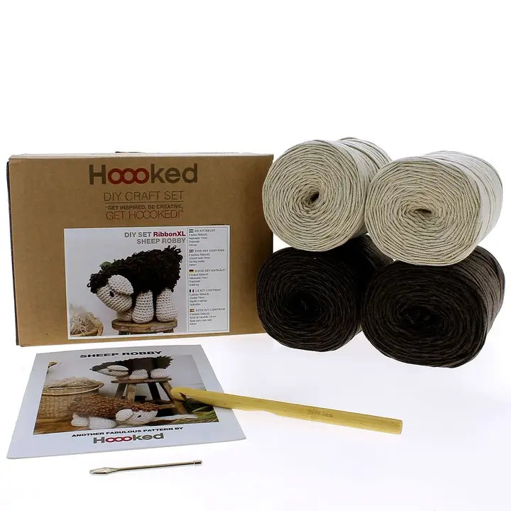 Hoooked - DIY Crochet Kit Robby the Sheep