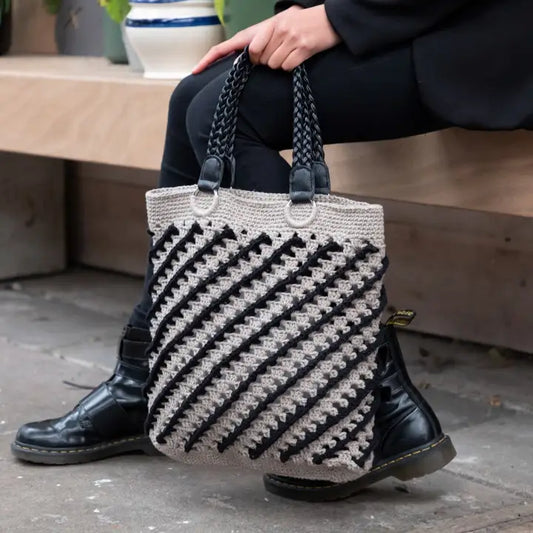 Hoooked - DIY Crochet Kit Kuala Lumpur Bag
