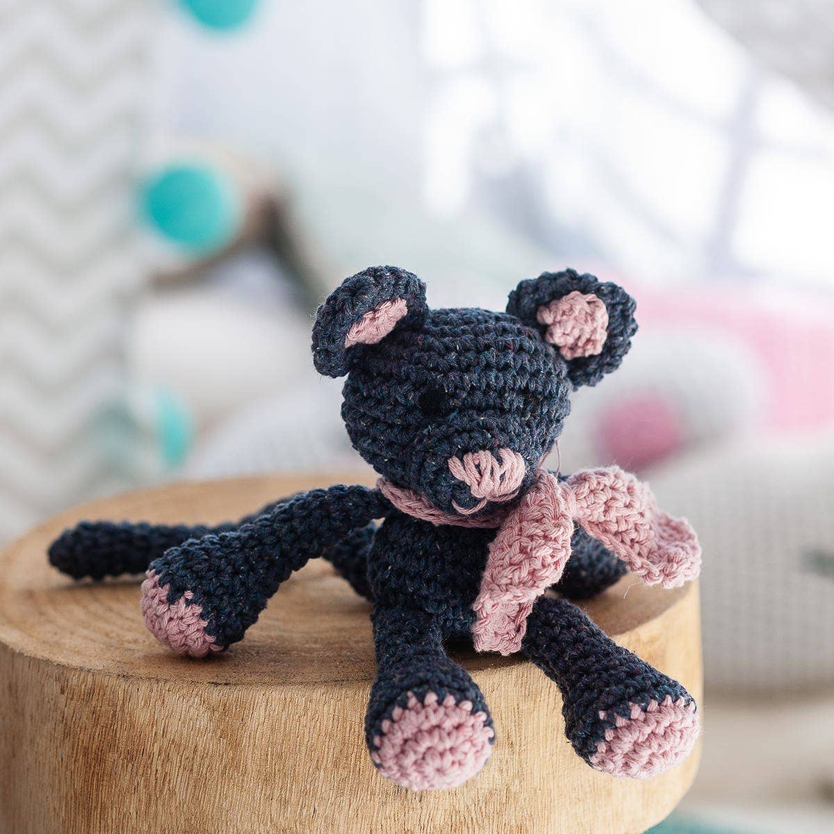Hoooked - DIY Crochet Kit Kyra the Kitten