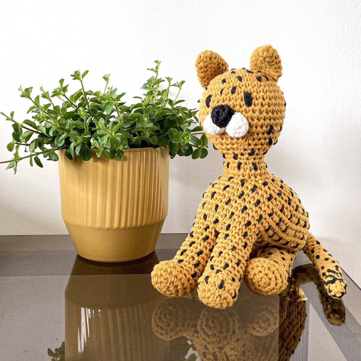 Hoooked - DIY Crochet Kit Chikee Cheetah