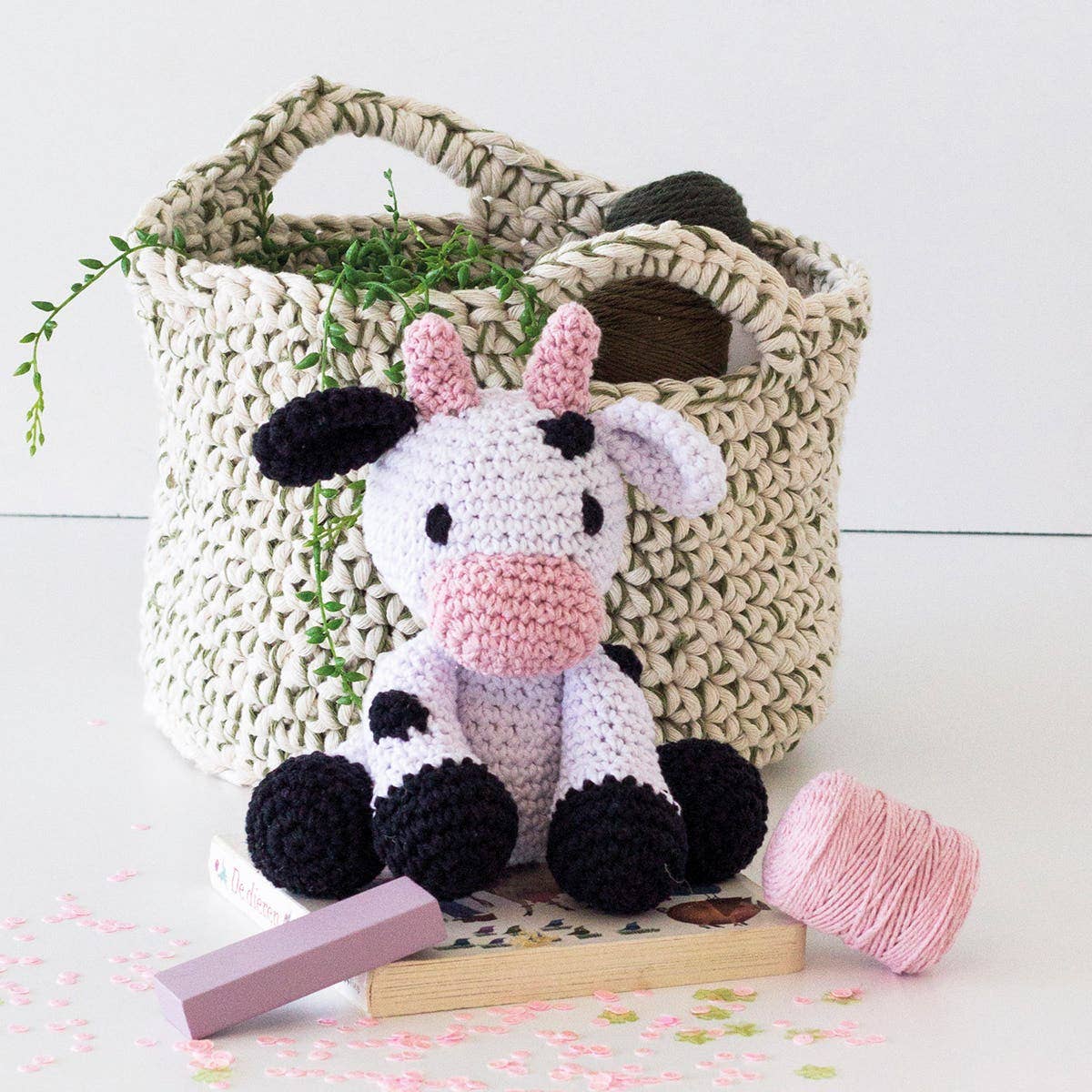Hoooked - DIY Crochet Kit Kirby the Cow