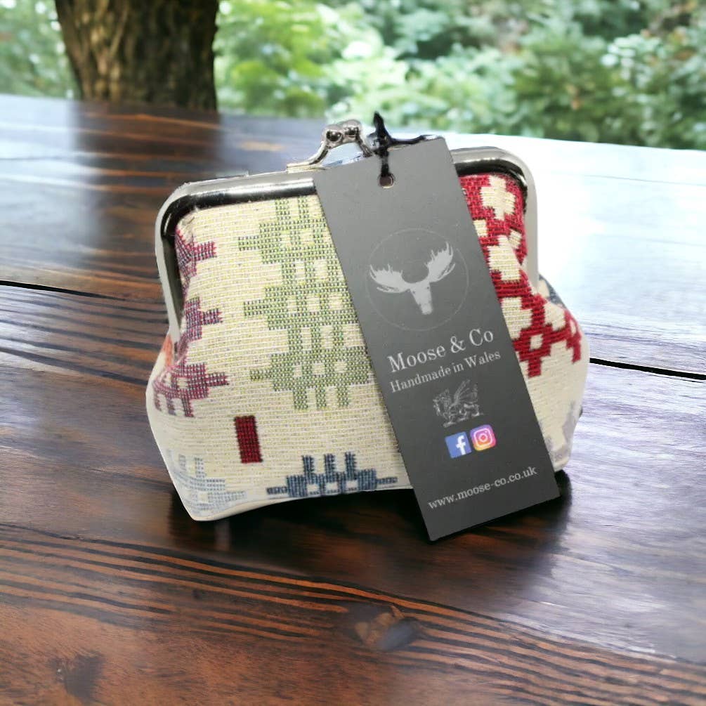 Vintage style coin purse Welsh tapestry Blanket design