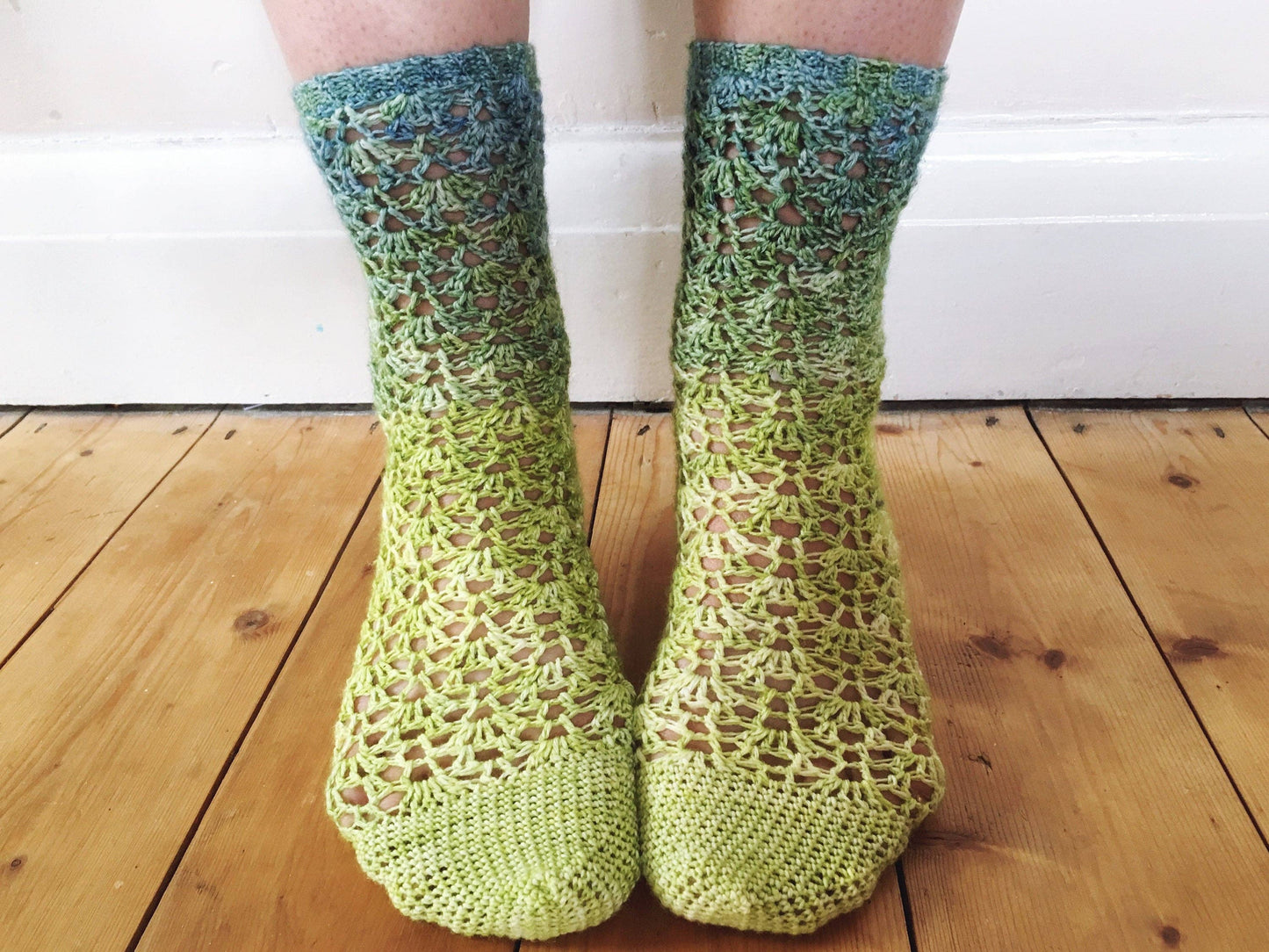 Crochet Pattern - Trailing Lace Socks - PRINT