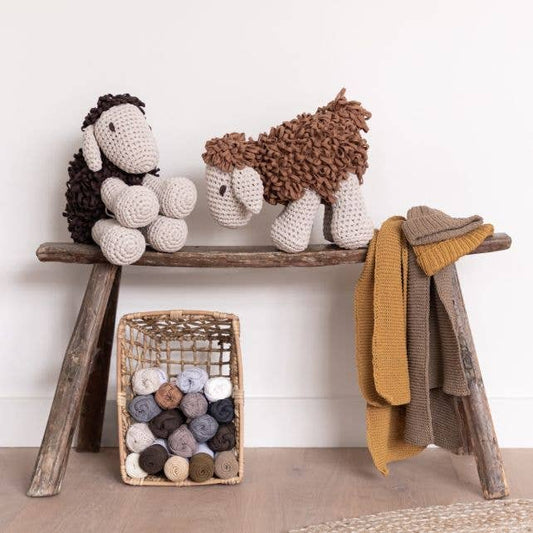 Hoooked - DIY Crochet Kit Robby the Sheep