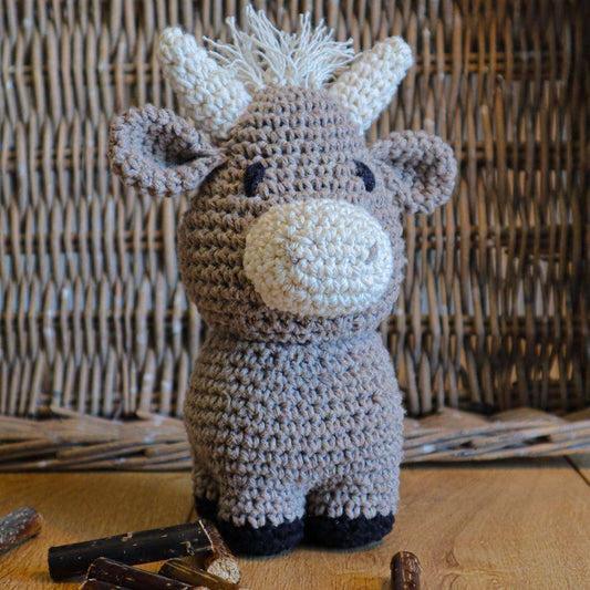 Hoooked - DIY Crochet Kit Oscar the Ox
