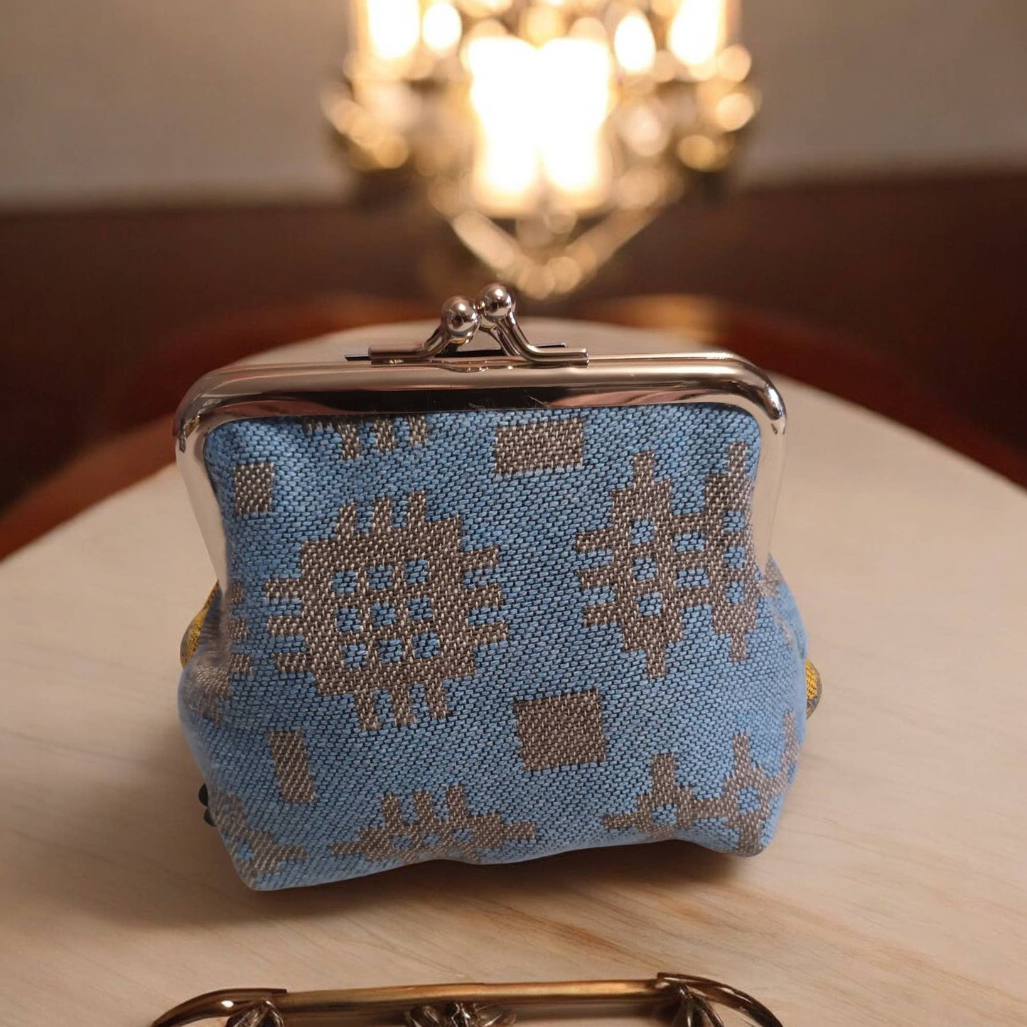 Vintage style coin purse Welsh tapestry Blanket design