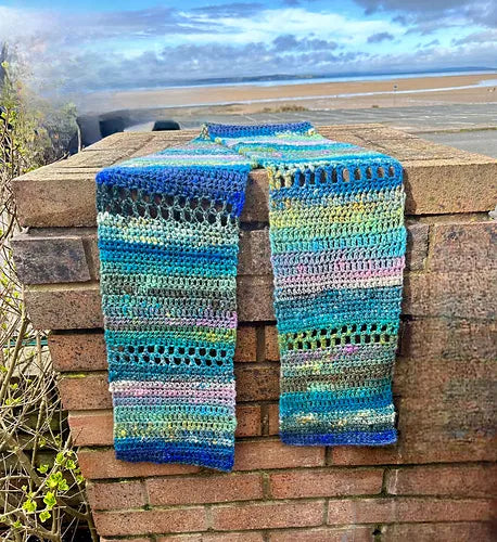 Beginner Crochet Course “Walkies by the Sea” Scarf