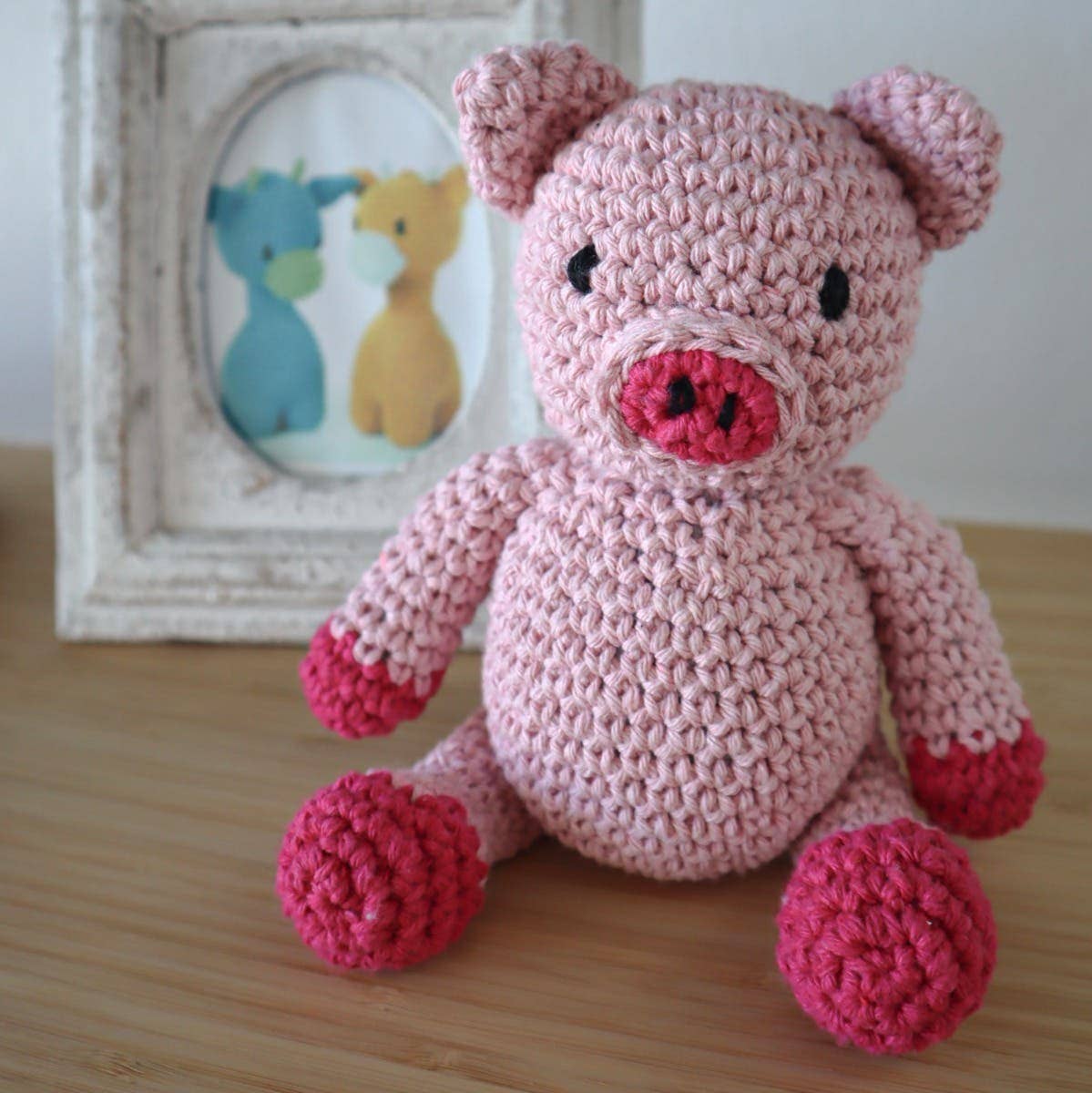 Hoooked - DIY Crochet Kit Maggie the Piglet