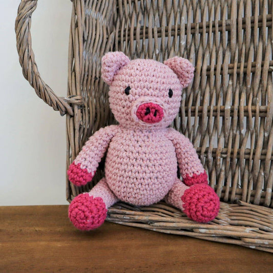 Hoooked - DIY Crochet Kit Maggie the Piglet