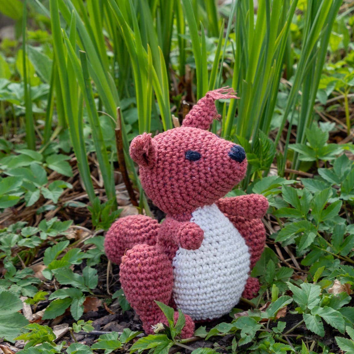 Hoooked - DIY Kit Amigurumi Suzy the Squirrel