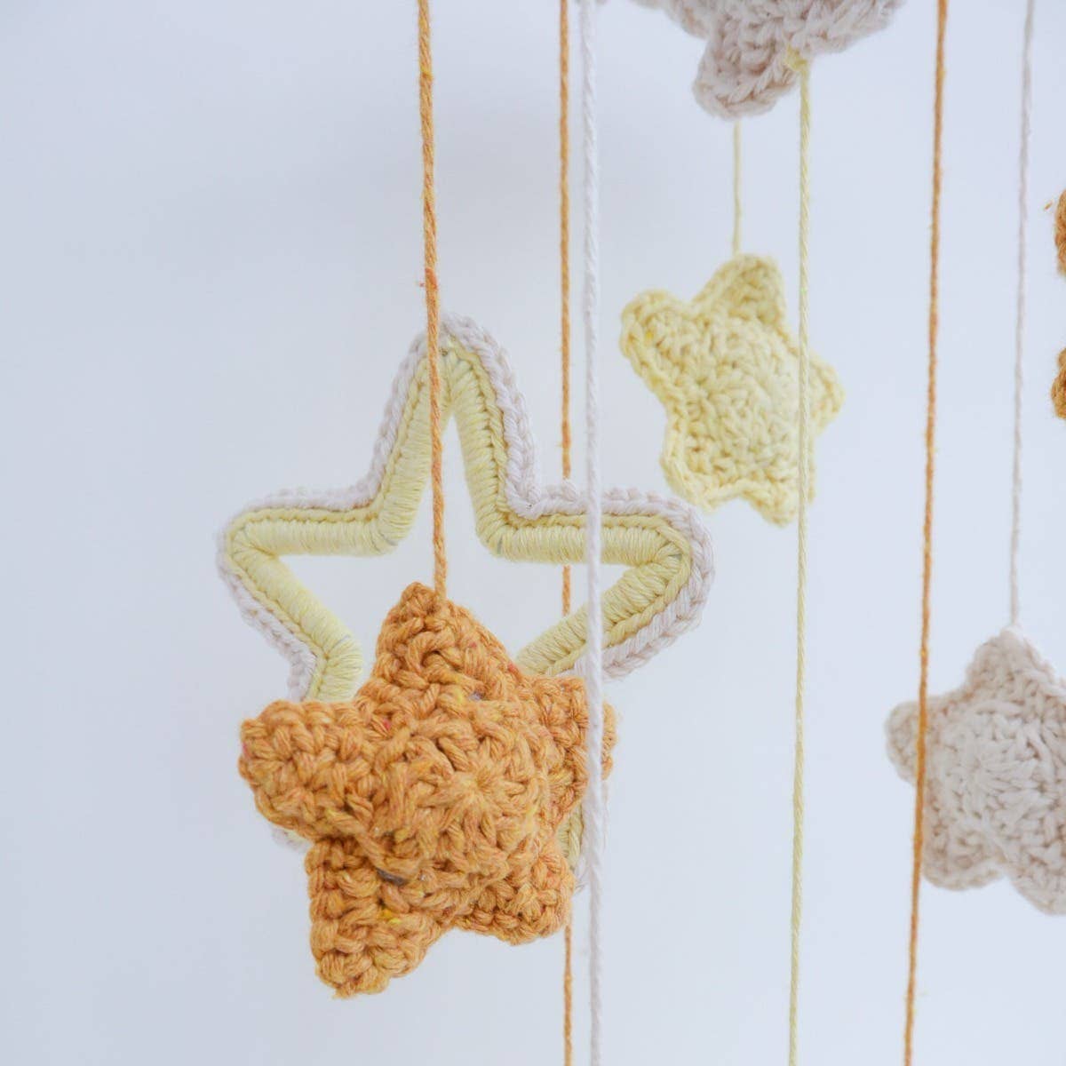 Hoooked - DIY Crochet Kit Kailua Star Mobile