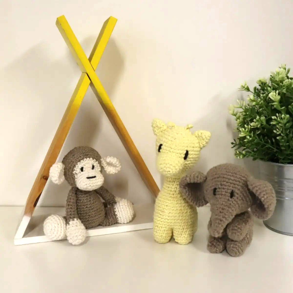 Hoooked - DIY Crochet Kit Jungle Friends