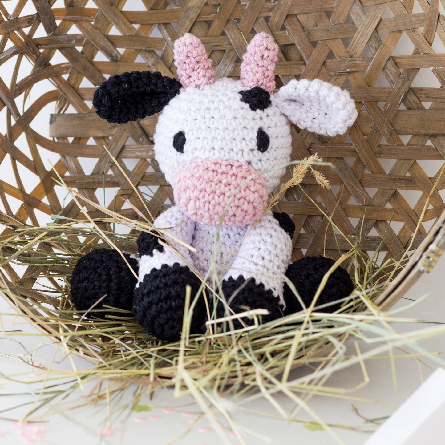 Hoooked - DIY Crochet Kit Kirby the Cow