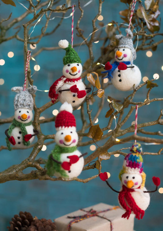 Felt Snowmen With Bendy Arms