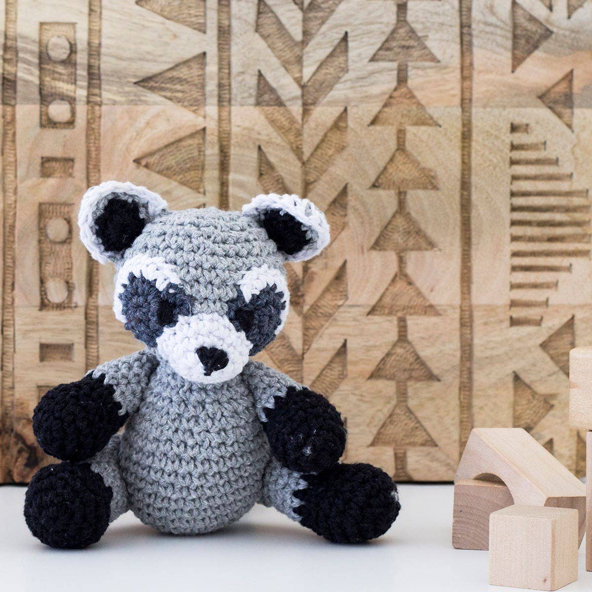 Hoooked - DIY Crochet Kit Ricky the Raccoon